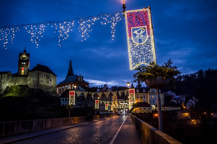 Světelný řetěz LEDPLR-240-14M teplá bílá/bk 14m, 240 LED