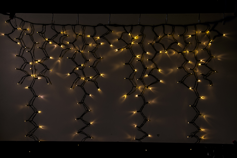 Světelný rampouch LED-RPLR-304 teplá bílá/čk 1,5m, 304 LED