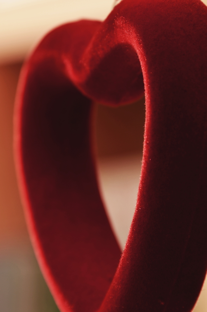 3D valentýnské srdce 13 cm, závěsná dekorace