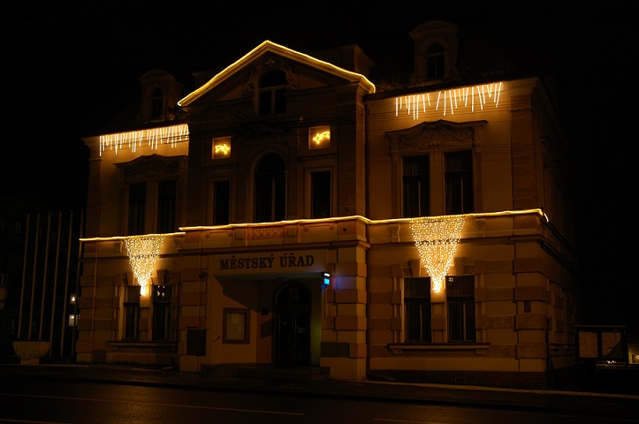 Světelný závěs LED-PLRS-1926-13 teplá bílá (do růžova)/bk 1,5m, 481 LED, křížový konektor VÝPRODEJ