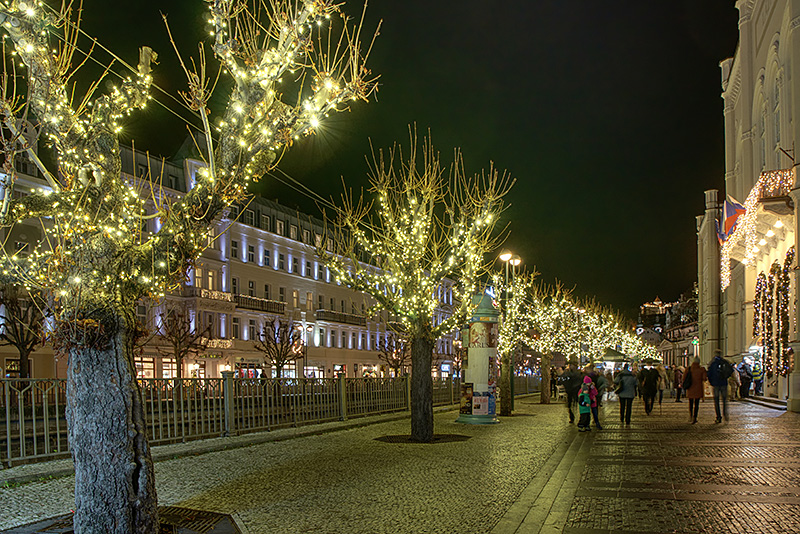Světelný řetěz LED-PL-40 žlutá/bk 4m, 40 LED